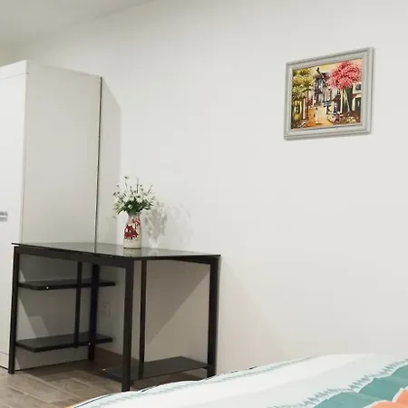 Appartement Au Rez-De-Chaussee Avec Jardin Prive Margny-les-Compiegne Exterior photo