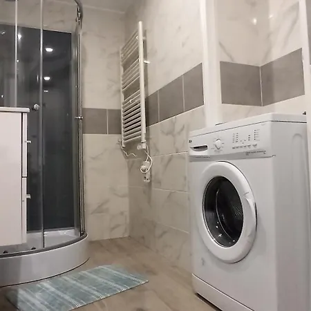 Appartement Au Rez-De-Chaussee Avec Jardin Prive Margny-les-Compiegne Exterior photo