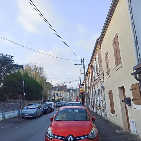 Appartement Au Rez-De-Chaussee Avec Jardin Prive Margny-les-Compiegne Exterior photo